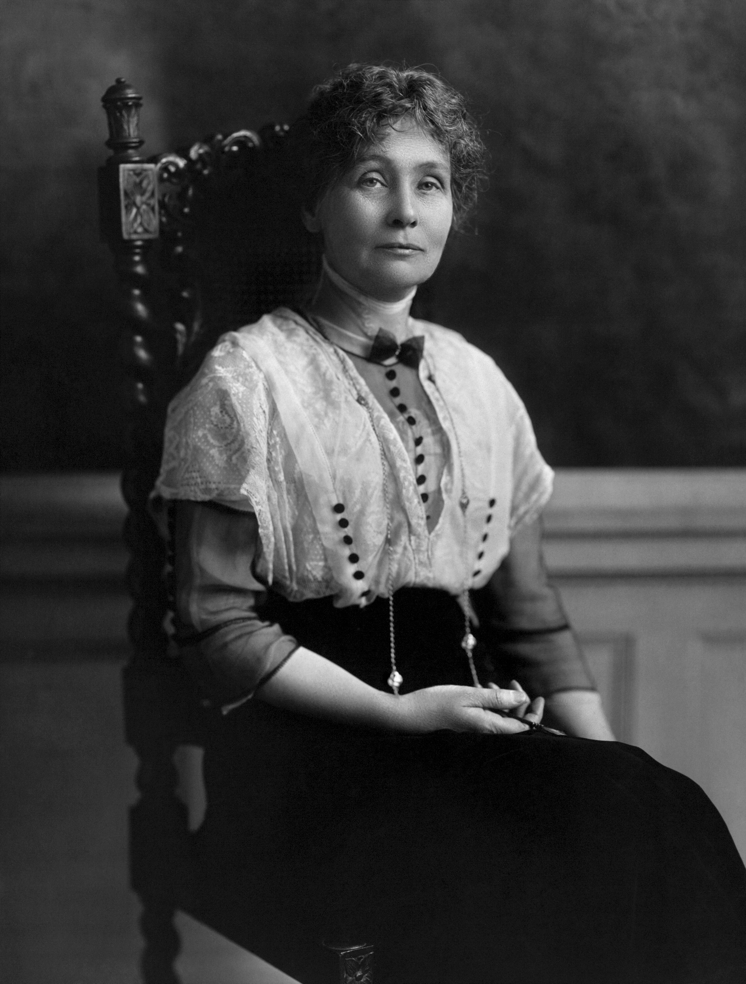 Formal seated portrait of Emmeline Pankhurst in 1913
