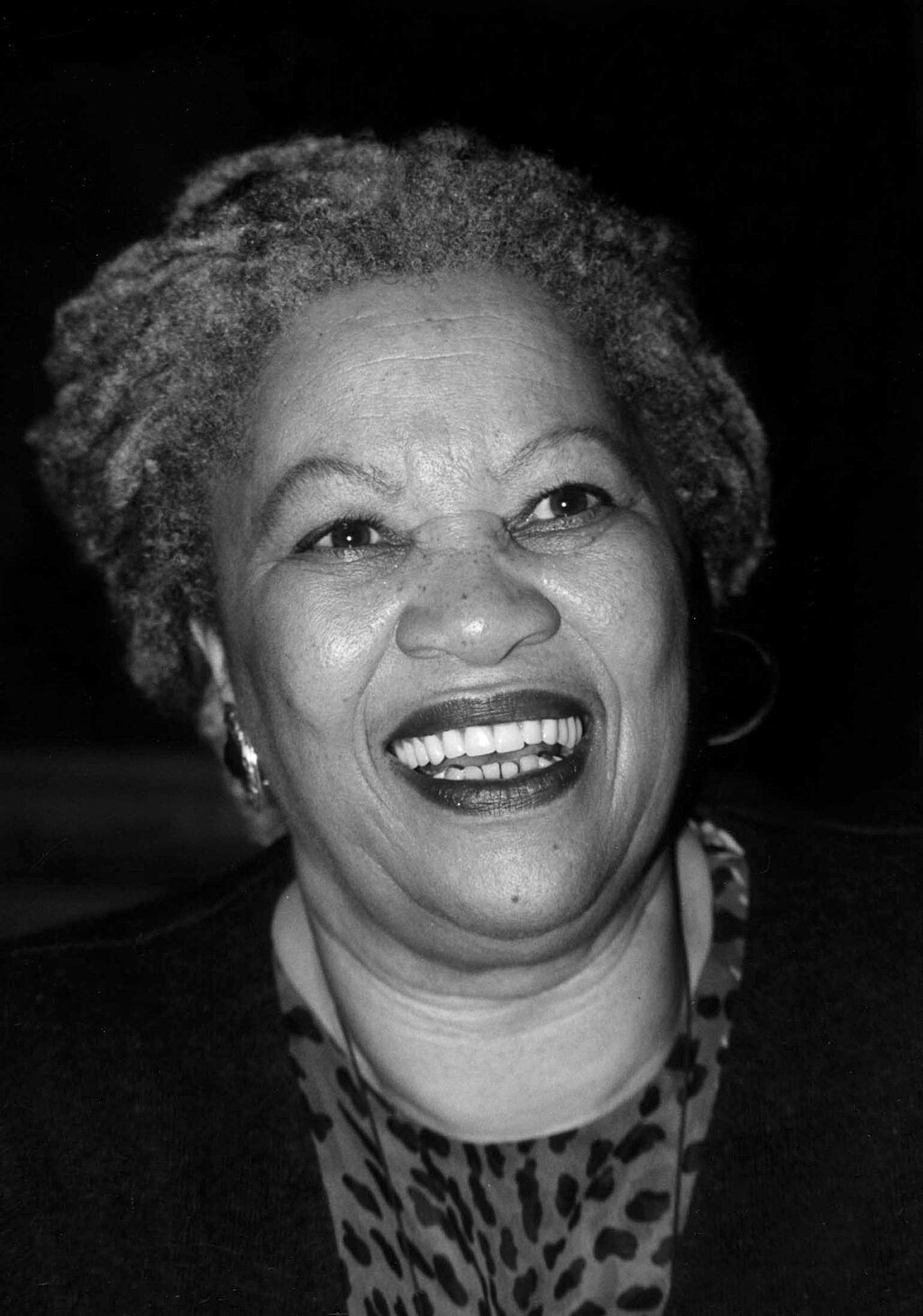 Clear, portrait-oriented photograph of Toni Morrison in 1998