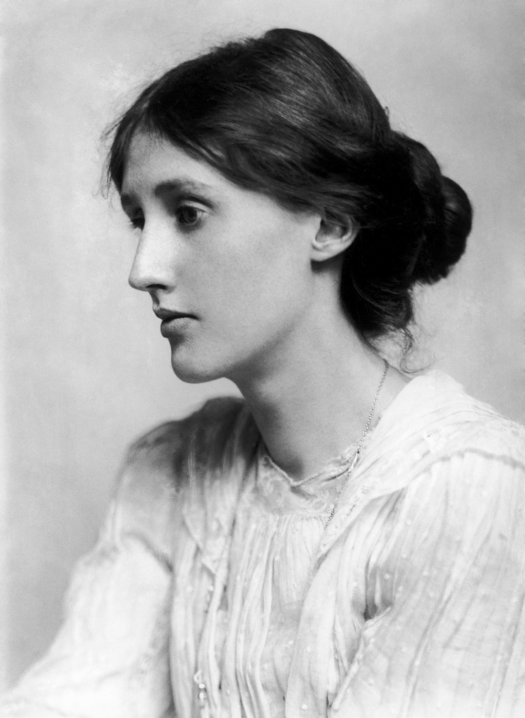 Clear, portrait-oriented monochrome photograph of Virginia Woolf in 1902